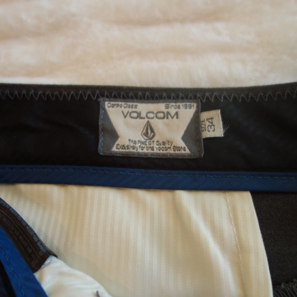 Men's Gray Volcom Dress Shorts Size 34 - Picture 4 of 12